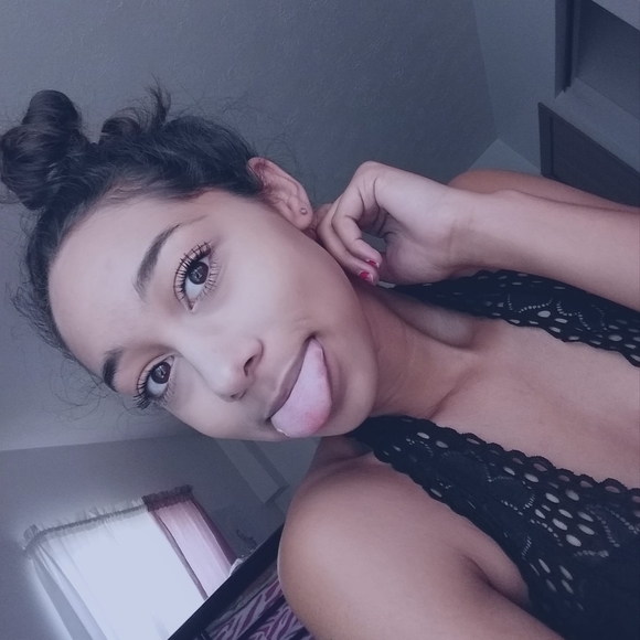 Meet your Posher, Kylee - Picture 1 of 1